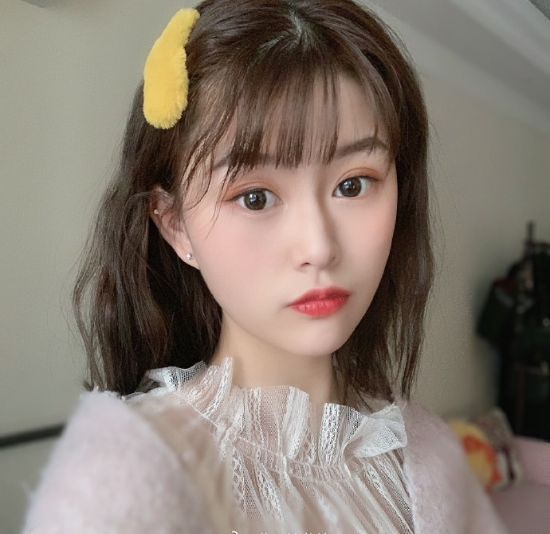 金牛座清纯美女自拍照