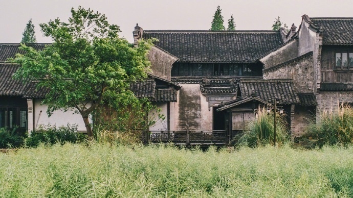 古老的古镇街景图片