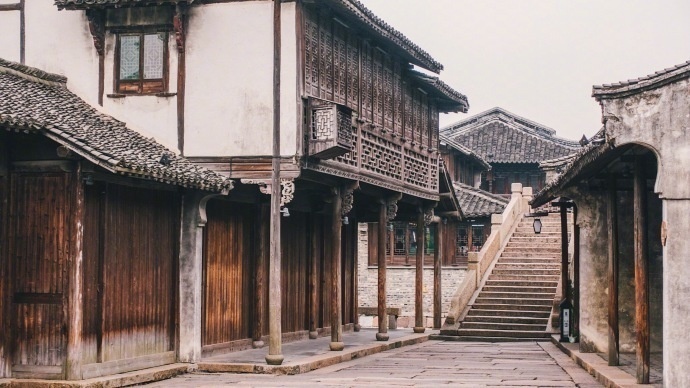 古老的古镇街景图片