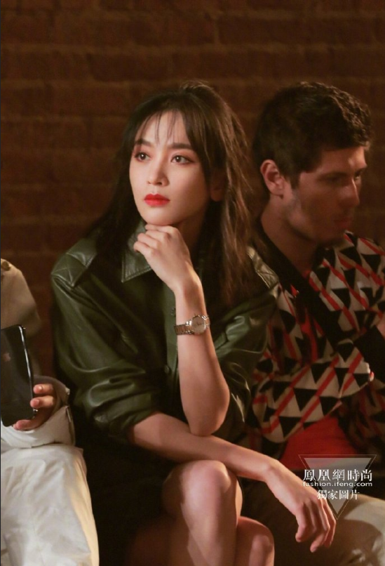 安徽美女明星施诗法式朋克风穿搭图片