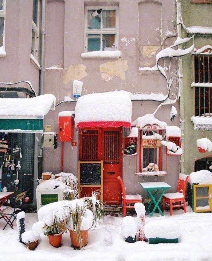 大雪纷飞中土耳其风景图片