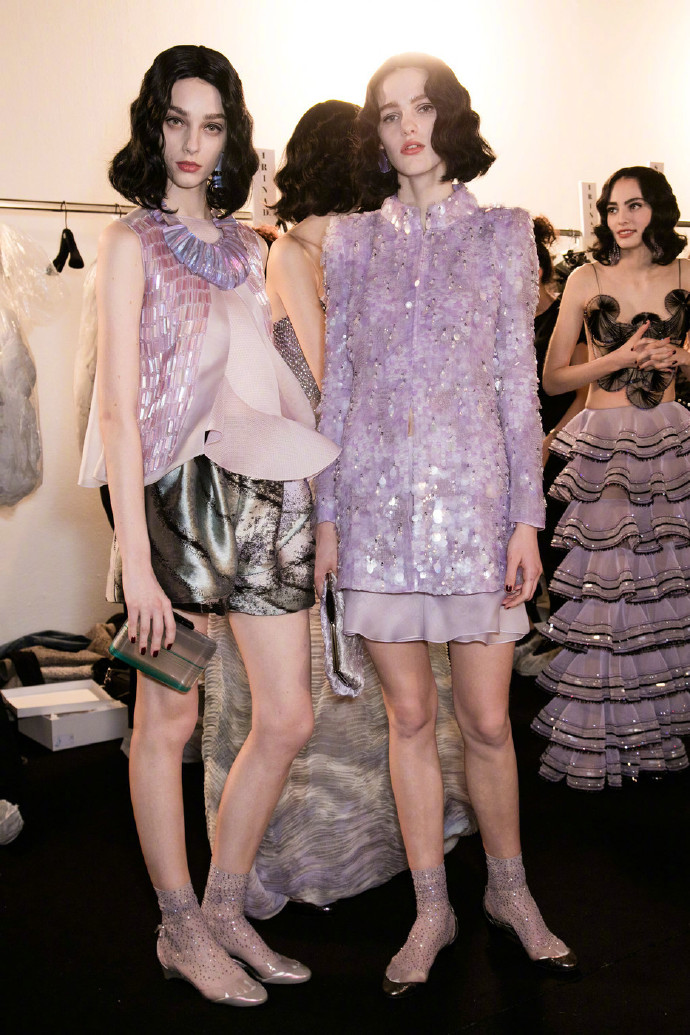 Armani prive梦幻紫色礼服图片