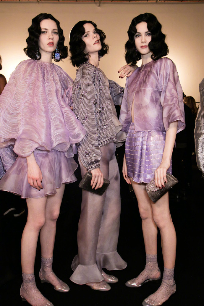 Armani prive梦幻紫色礼服图片