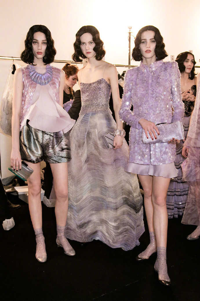 Armani prive梦幻紫色礼服图片