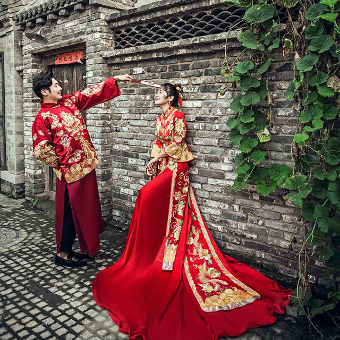 古装嫁衣创意婚纱照图片