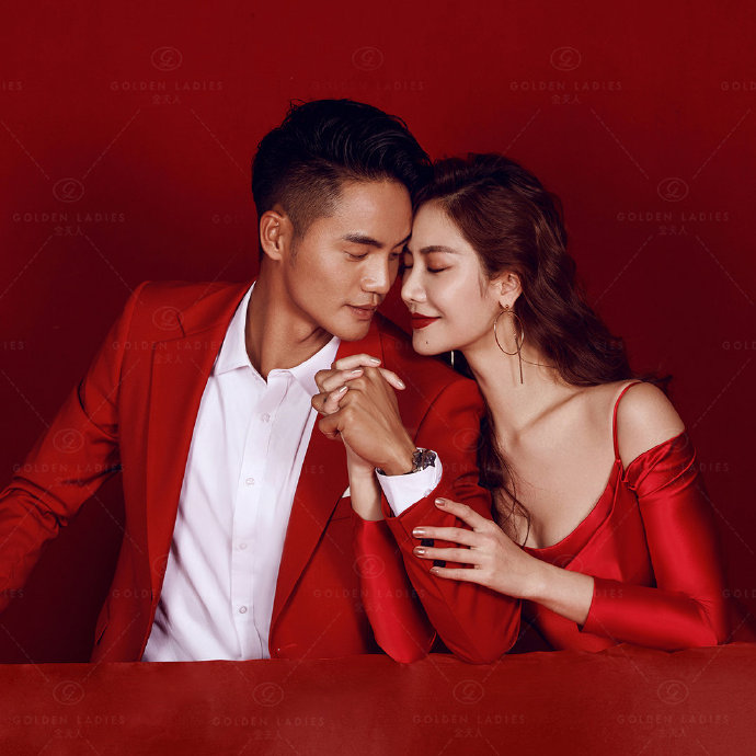大红色结婚照图片