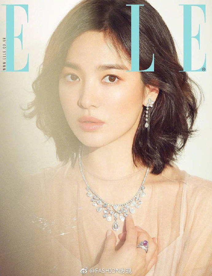 韩国女演员宋慧乔《ELLE》2019年三月刊封面图片