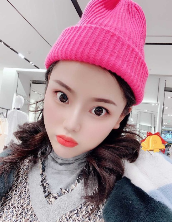 金牛座清纯美女姜烨自拍照图片