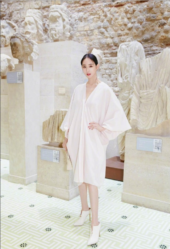 台湾美女明星张钧甯巴黎时装周出席Lanvin 2019秋冬