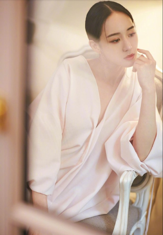 台湾美女明星张钧甯巴黎时装周出席Lanvin 2019秋冬