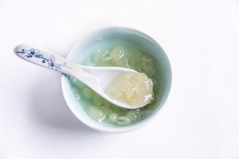 健康营养的皂角米熬粥图片