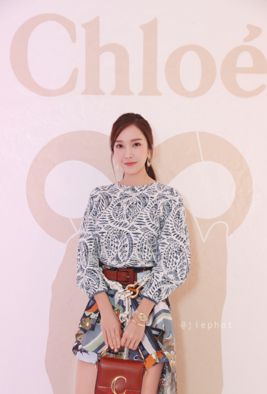 韩国美女图片 女星Jessica郑秀妍巴黎时装周图片