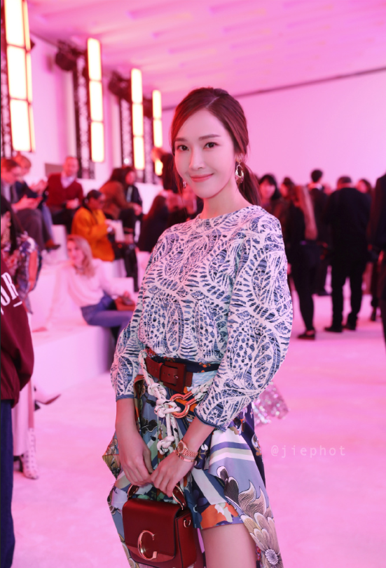 韩国美女图片 女星Jessica郑秀妍巴黎时装周图片