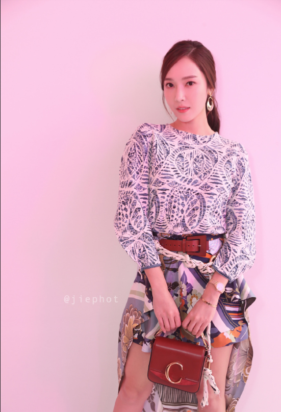 韩国美女图片 女星Jessica郑秀妍巴黎时装周图片