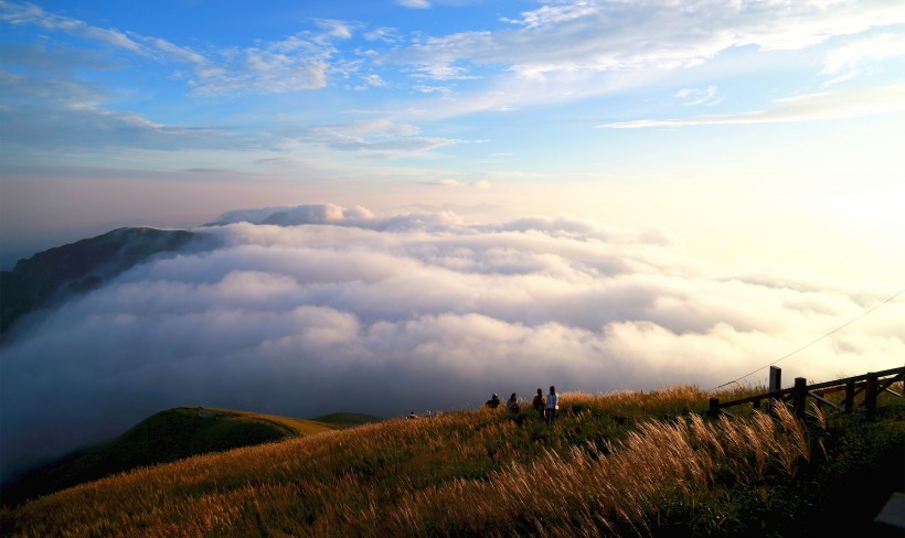 江西武功山云海自然风景图片