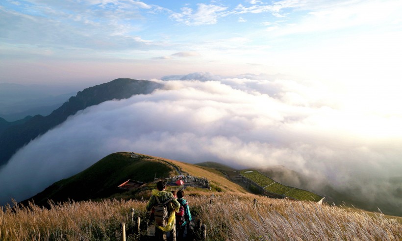 江西武功山云海自然风景图片