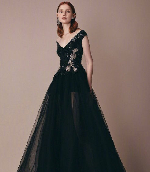 Elie Saab2019早秋衣橱性感强势闪耀又霸气
