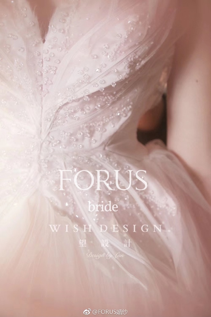 FORUS设计师婚纱唯美樱花粉图片