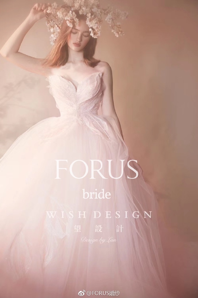 FORUS设计师婚纱唯美樱花粉图片