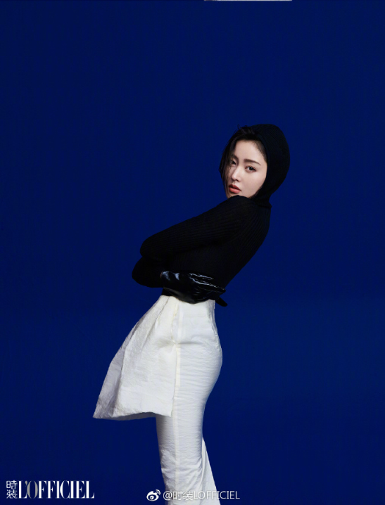 东北美女明星张天爱《时装杂志》封面图片