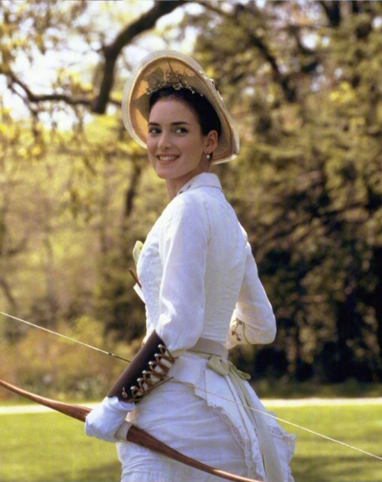欧美美女明星Winona Ryder图片