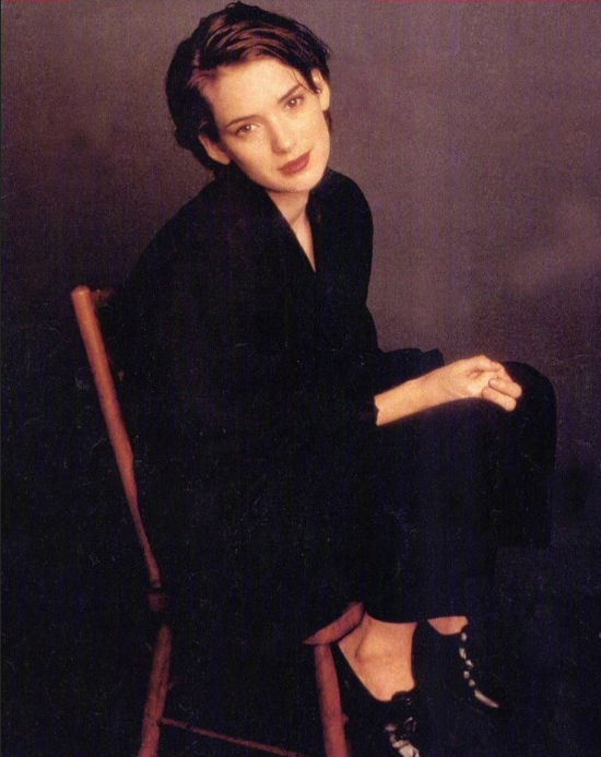 欧美美女明星Winona Ryder图片