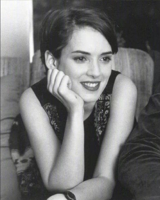 欧美美女明星Winona Ryder图片