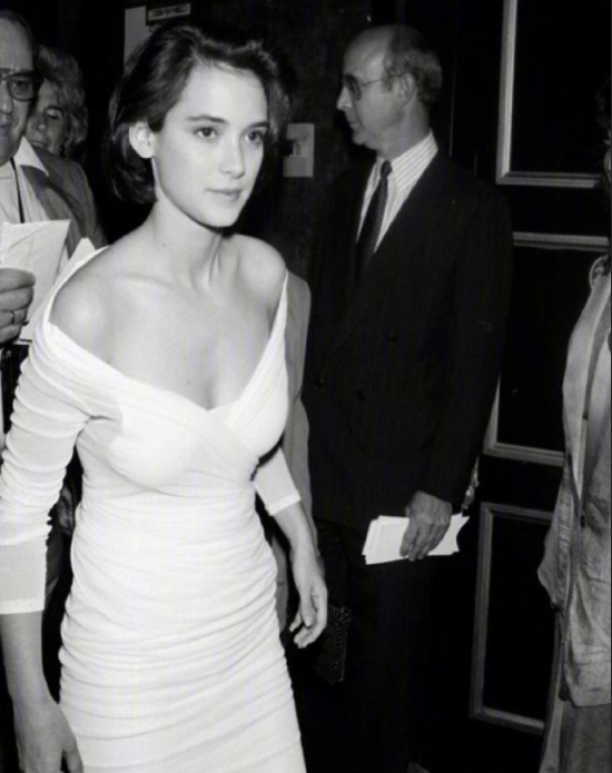 欧美美女明星Winona Ryder图片