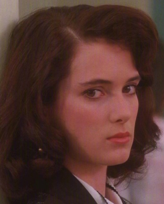 欧美美女明星Winona Ryder图片