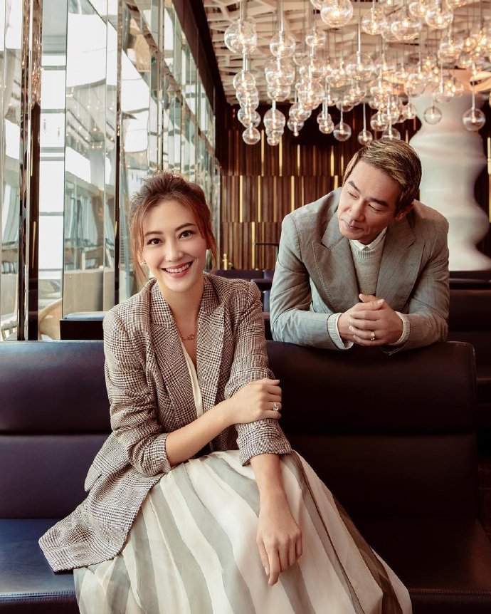 香港明星夫妻应采儿陈小春甜蜜婚纱照图片