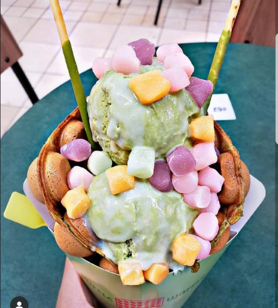华夫饼冰淇淋图片