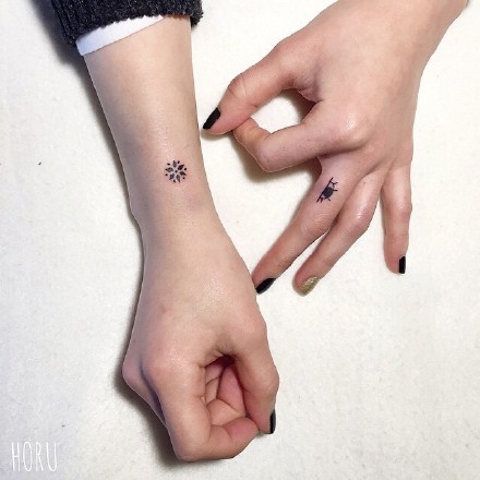 女生手臂纹身小图案大全