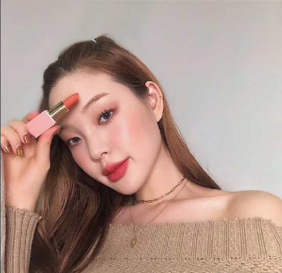 单眼皮怎么画眼影 单眼皮化妆博主Yoo的日常妆容