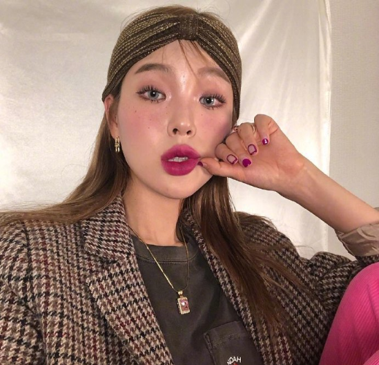 单眼皮怎么画眼影 单眼皮化妆博主Yoo的日常妆容