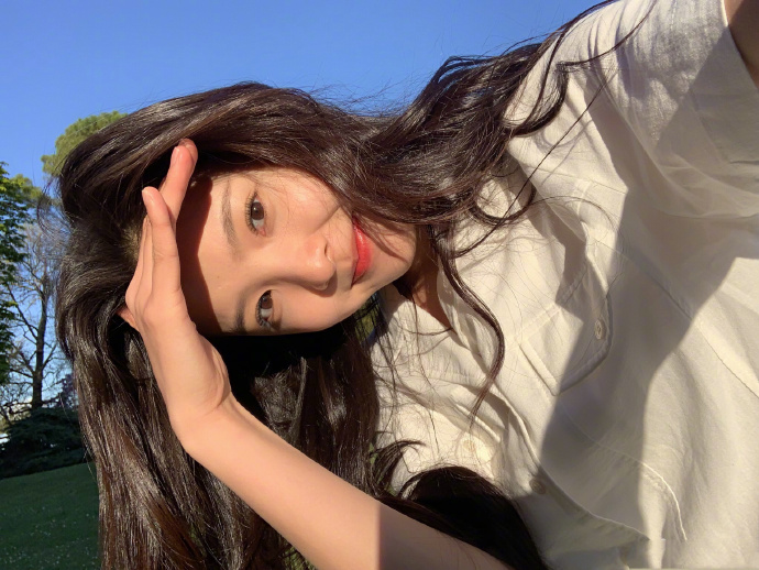 浙江美女明星章若楠壁纸图片