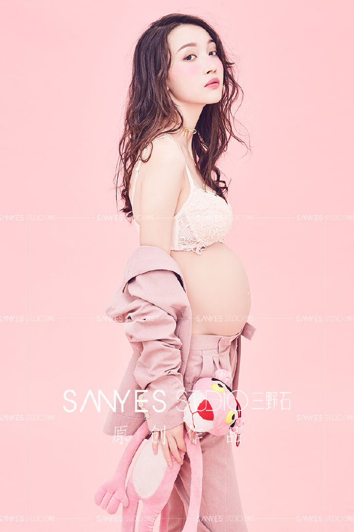 甜炸你的少女心孕妇艺术照图片