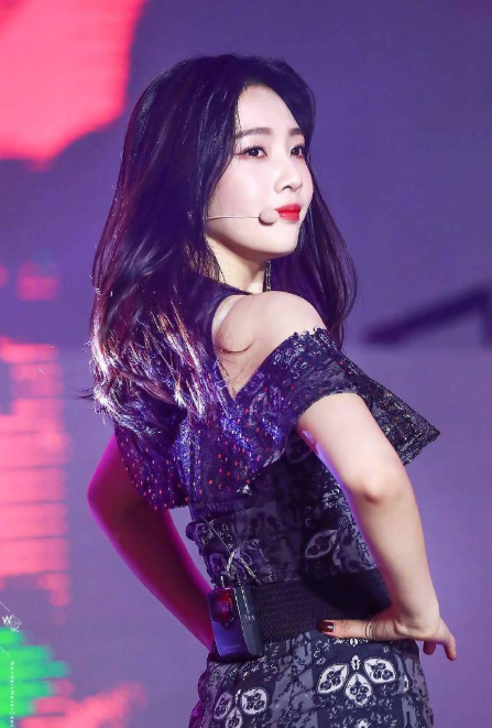 韩国美女组合RedVelvet成员朴秀荣图片