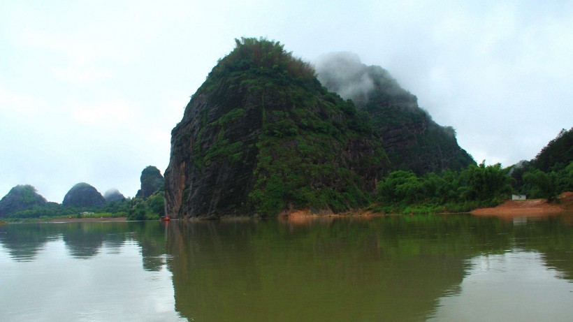 江西龙虎山山水风景图片
