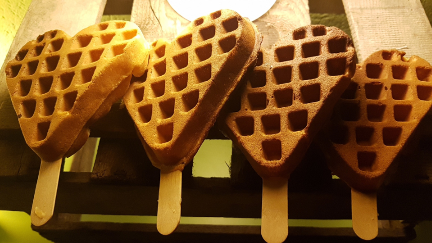 美味可口的华夫饼小吃图片