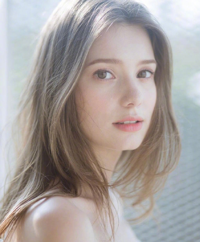 俄罗斯美女图片 优雅女人Anastasia Cebulska图片