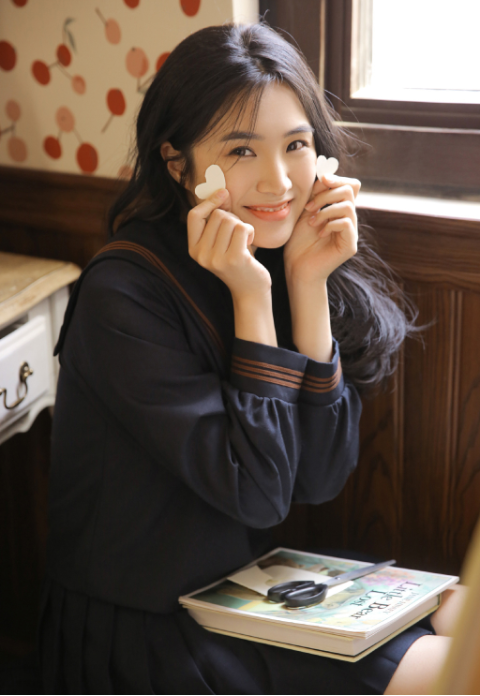 画室里学生妹艺术生美女图片