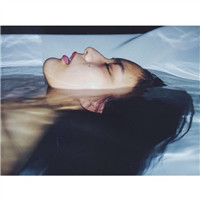 颓废丧气的伤感女生头像图片