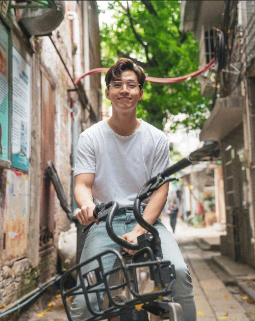 加拿大华裔男明星Henry刘宪华图片