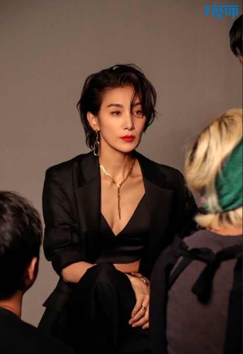 韩国美女演员金瑞亨图片