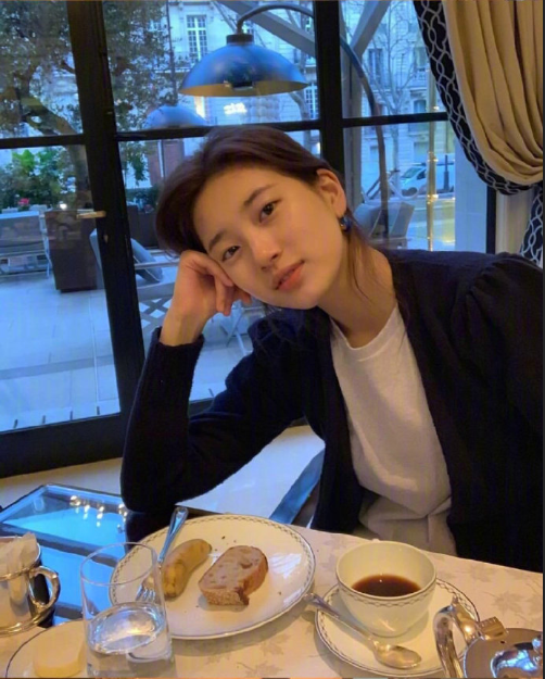 韩国美女歌手裴秀智私房图片