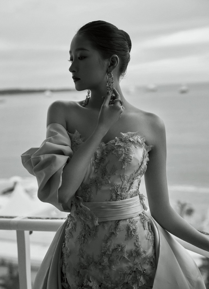 北京美女图片 大眼美女明星关晓彤戛纳行美图