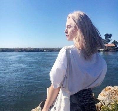欧美美女图片 中长发美女图片