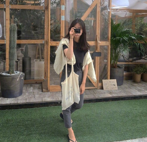 随性气质美女出游穿搭参考