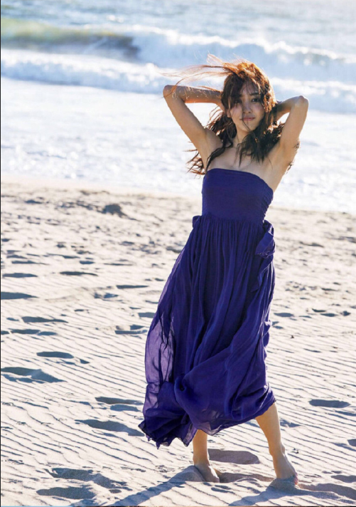 日本美女明星板野友美壁纸图片