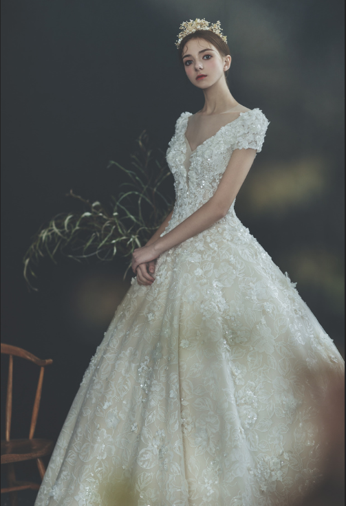 韩国品牌Clara Wedding2019超美婚纱图片